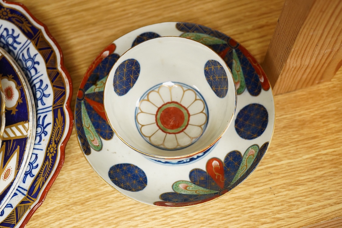 A group of 18th / early 19th century English porcelain tea wares, Worcester, Spode, etc